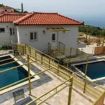 Needa's - Freedom With Private Pool شقة