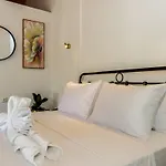 Needa's - Freedom With Private Pool *