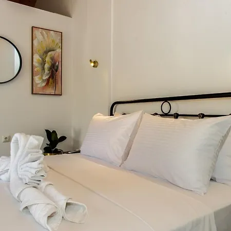 Needa's - Freedom With Private Pool *