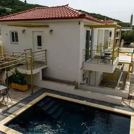 Needa's - Freedom With Private Pool Verga Kalamata