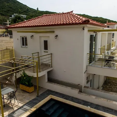 Needa's - Freedom With Private Pool Appartement