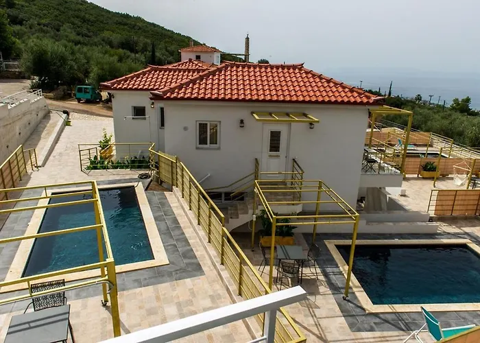 Needa's - Freedom With Private Pool