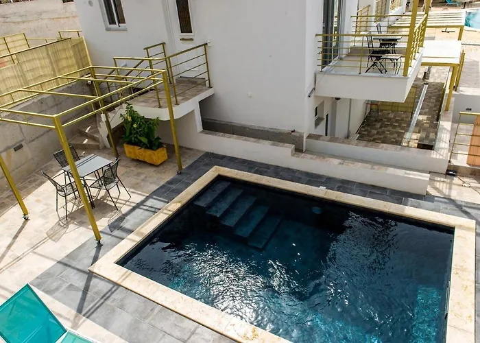 Needa's - Freedom With Private Pool Verga Kalamata