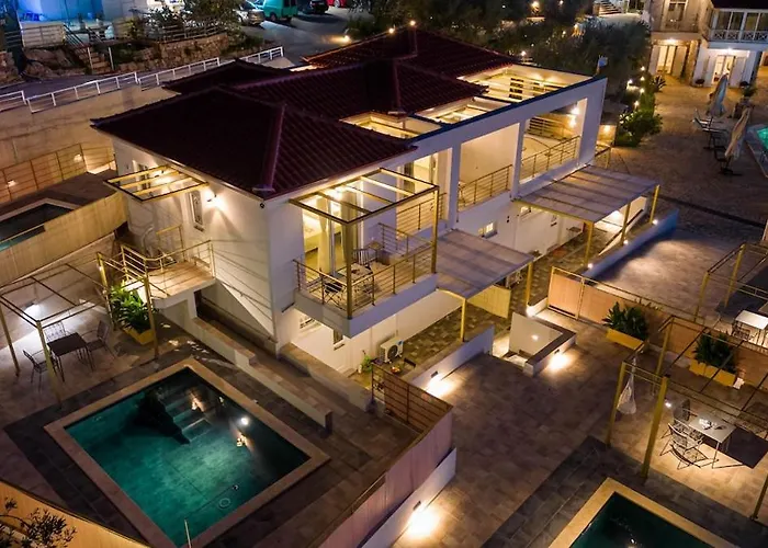 Needa's - Freedom With Private Pool Appartement